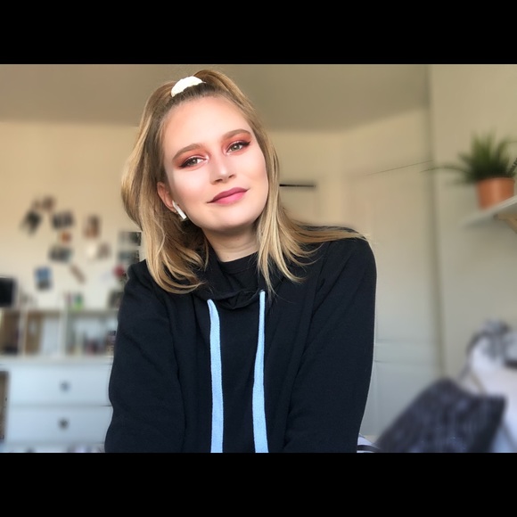 Meet your Posher, Maggie - Picture 1 of 1